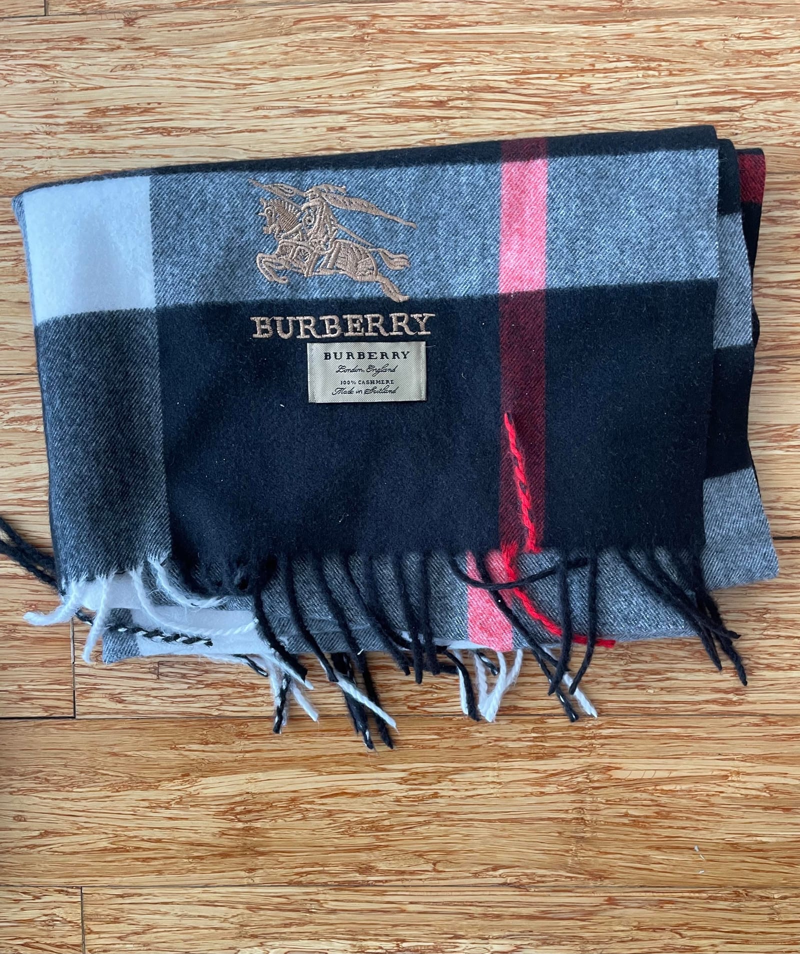 Arrival photo 8 — 6.3 kg MyCNBox chill haul — knits, denim, New Balance & quiet accessories