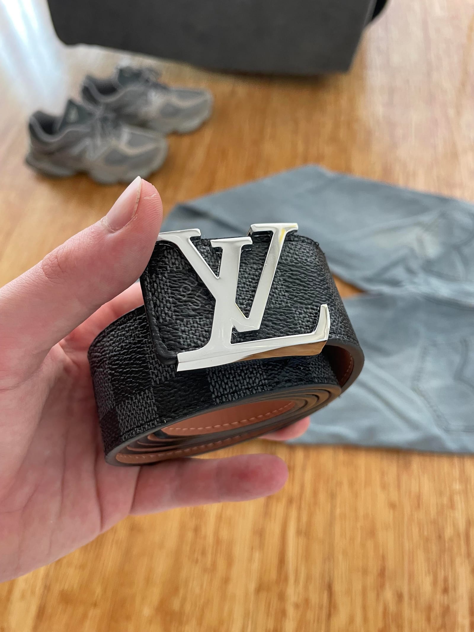 Arrival photo 12 — 6.3 kg MyCNBox chill haul — knits, denim, New Balance & quiet accessories