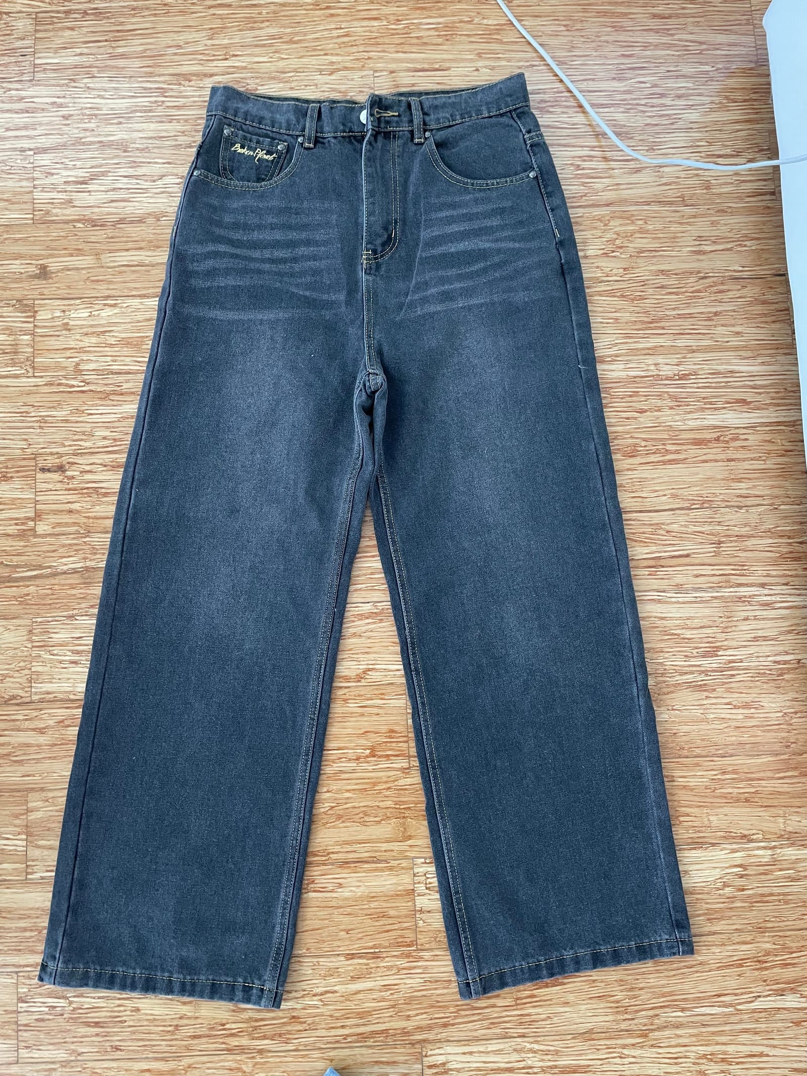 Arrival photo 13 — 6.3 kg MyCNBox chill haul — knits, denim, New Balance & quiet accessories