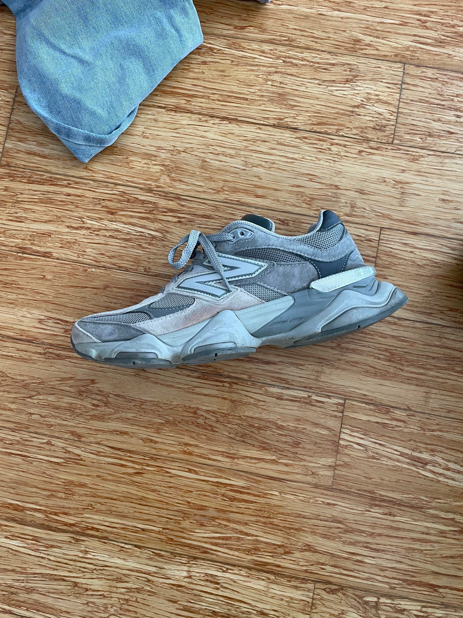 Arrival photo 15 — 6.3 kg MyCNBox chill haul — knits, denim, New Balance & quiet accessories